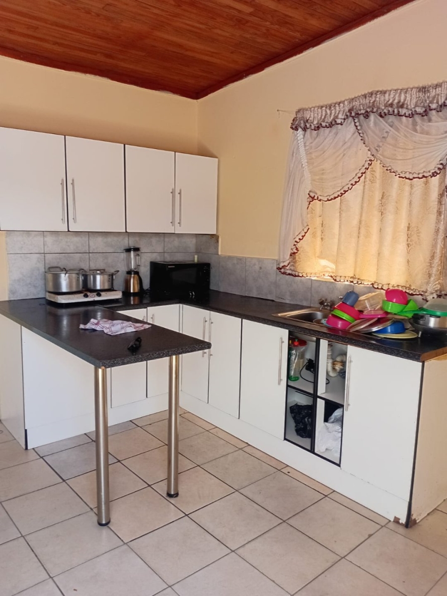 5 Bedroom Property for Sale in Ficksburg Free State